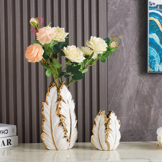 Luxury Feather Gold Painted Ceramic Vase